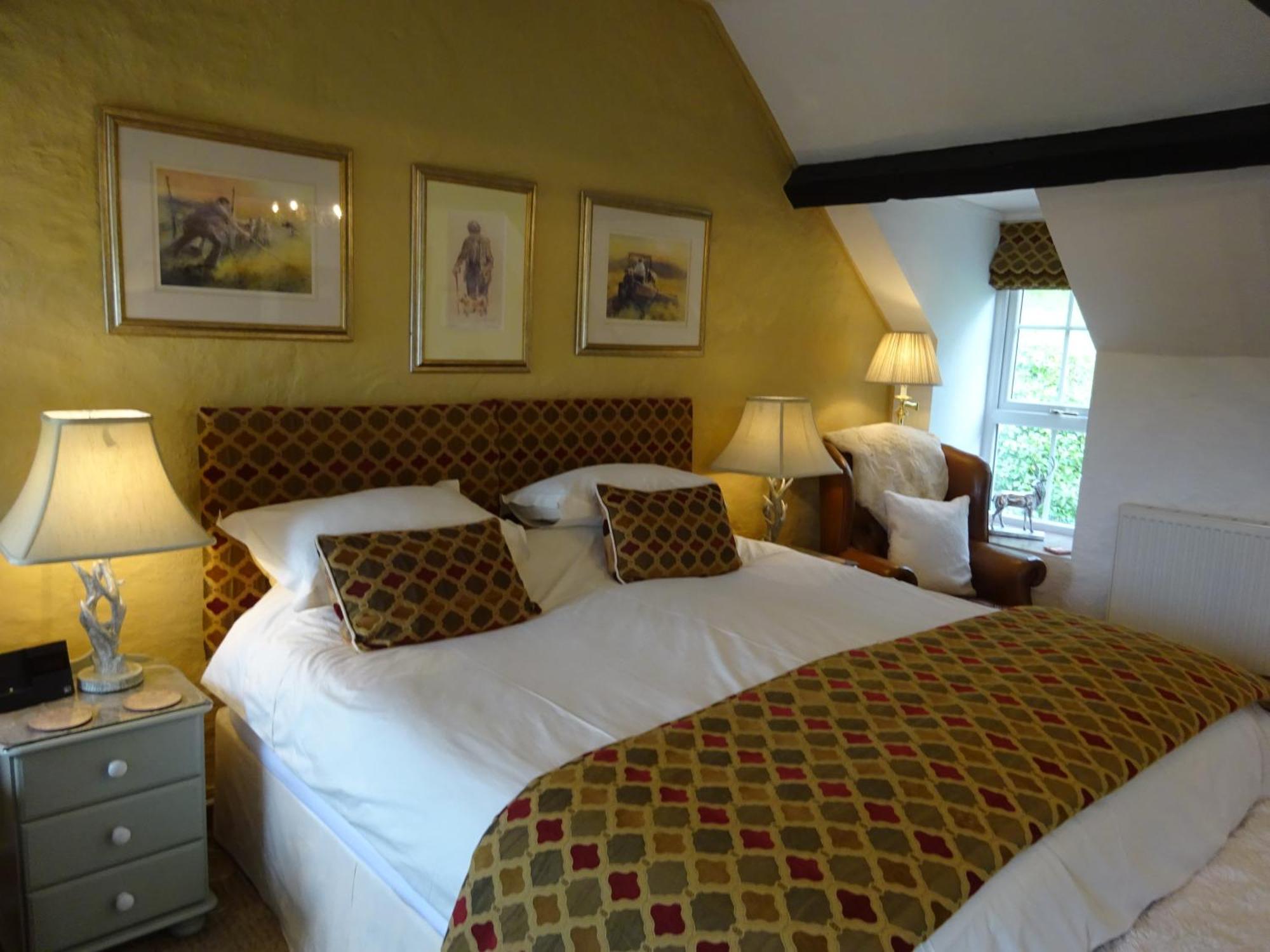 Yr Hen Felin - The Old Mill 4*
